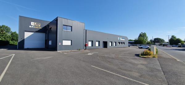 Local D’activité 3300m² – St christophe du bois