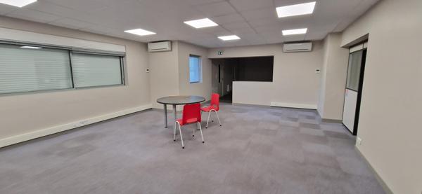 Local D’activité 3300m² – St christophe du bois