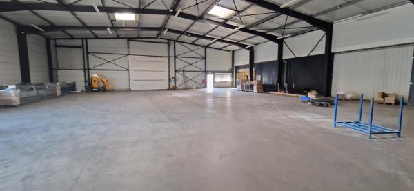 Local D’activité 3300m² – St christophe du bois
