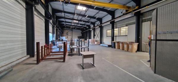 Local D’activité 3300m² – St christophe du bois