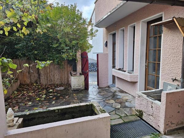 Maison de village - Possibilité de créer deux appartements – Centre de Bons-en-Chablais