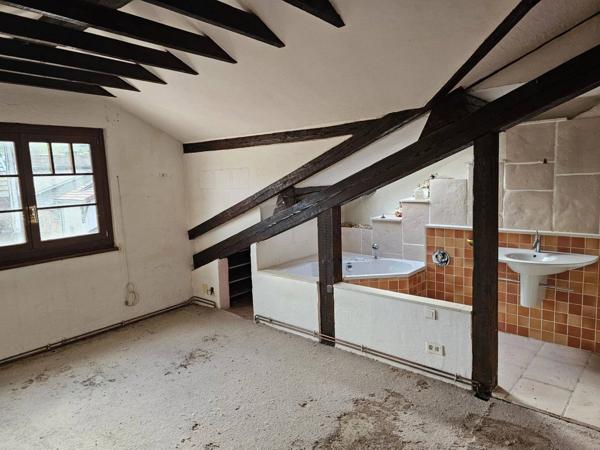 Maison de village - Possibilité de créer deux appartements – Centre de Bons-en-Chablais