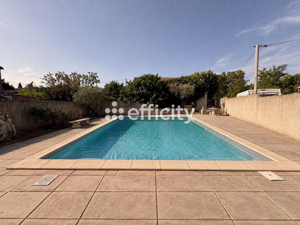 Maison
         7 pièces
        - 182 m² 570 000 € *