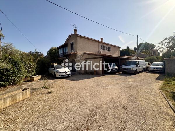 Maison
         7 pièces
        - 182 m² 570 000 € *
