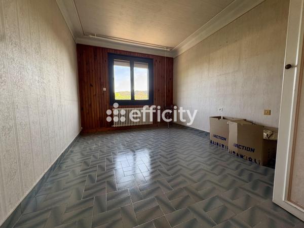Maison
         7 pièces
        - 182 m² 570 000 € *