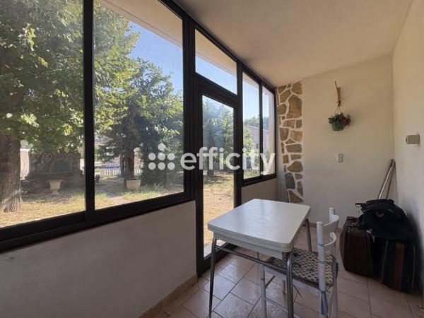 Maison
         7 pièces
        - 182 m² 570 000 € *