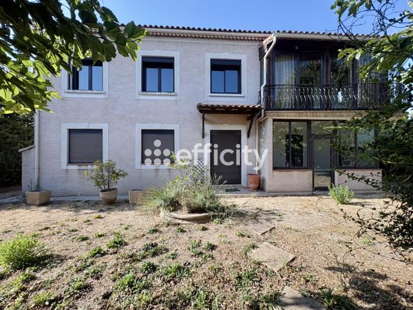 Maison
         7 pièces
        - 182 m² 570 000 € *