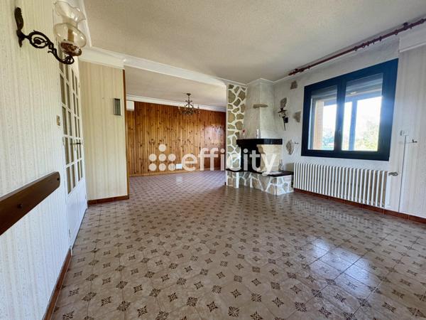 Maison
         7 pièces
        - 182 m² 570 000 € *