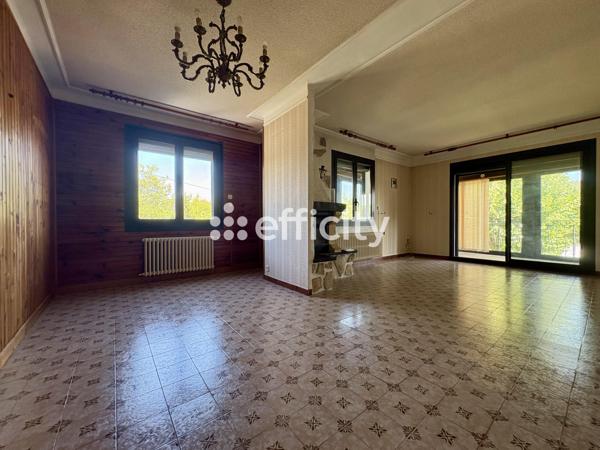 Maison
         7 pièces
        - 182 m² 570 000 € *