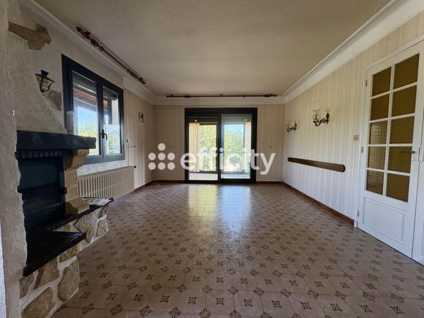 Maison
         7 pièces
        - 182 m² 570 000 € *