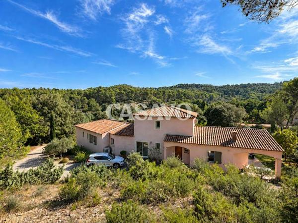 Vente Maison 7 pièces de 201m² - 13860 Peyrolles-en-Provence