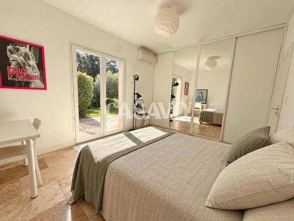 Vente Maison 7 pièces de 201m² - 13860 Peyrolles-en-Provence