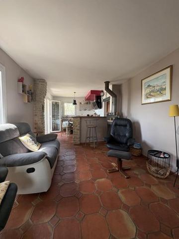 Maison à vendre à Forcalquier dans les Alpes-de-Haute-Provence (04300), ref : 04022-131