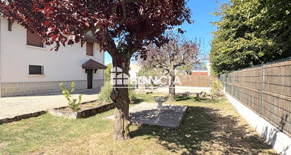 Location Maison 3 pièces 73.9 m² - Saint-siméon-de-bressieux 38870
