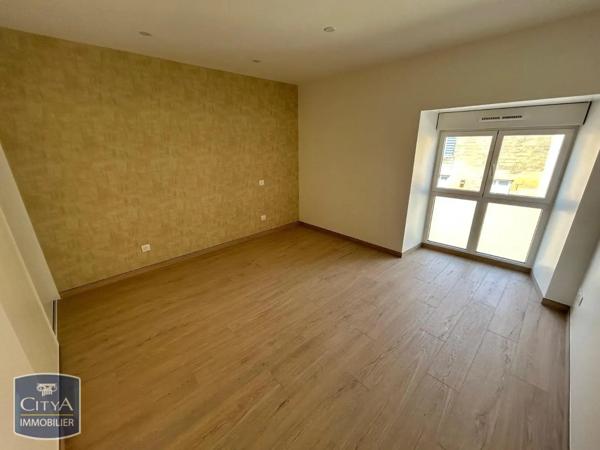 Appartement à louer 3 pièces 95.76m² Saint-Marcel (08460)