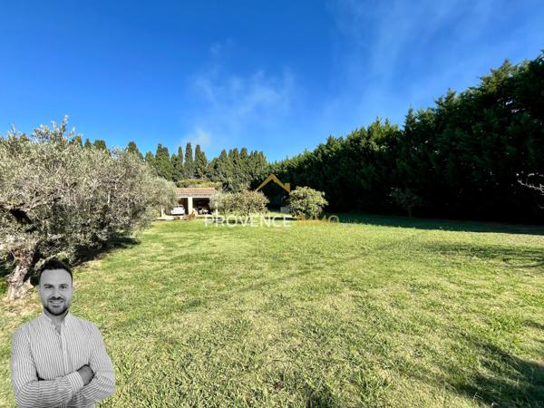 Eyguières (13430) Villa 150m² - Plain pied - 4 chambres - Piscine - Terrain de 5737m²