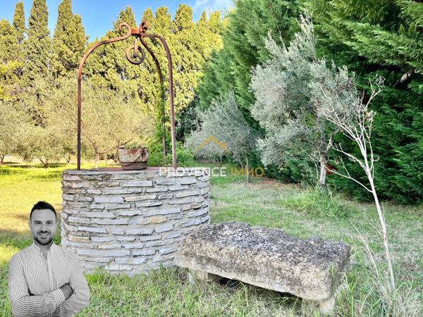 Eyguières (13430) Villa 150m² - Plain pied - 4 chambres - Piscine - Terrain de 5737m²