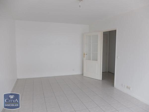 Appartement à louer 2 pièces 48.87m² Saint-Martin-d'Hères (38400)