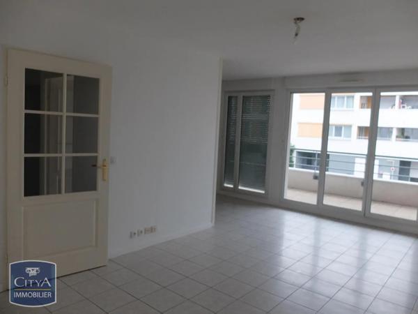 Appartement à louer 2 pièces 48.87m² Saint-Martin-d'Hères (38400)