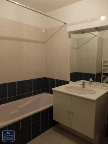 Appartement à louer 2 pièces 48.87m² Saint-Martin-d'Hères (38400)