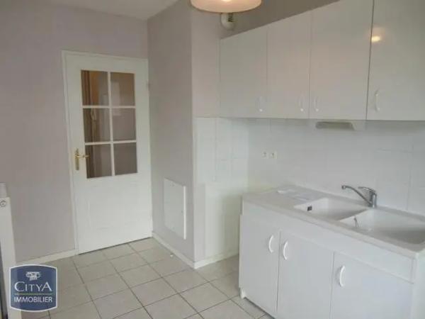 Appartement à louer 2 pièces 48.87m² Saint-Martin-d'Hères (38400)