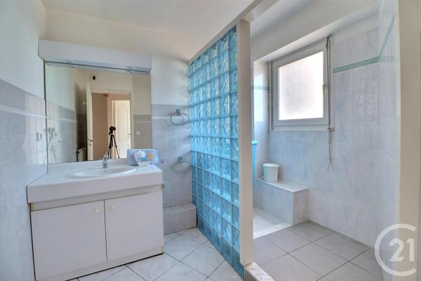 Appartement T3 à vendre  3 pièces - 71,85 m2 ST RAPHAEL - 83