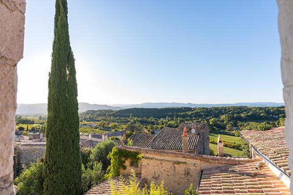 Maison d’artiste et esprit atelier en Drôme provençale