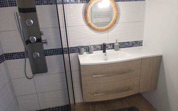 Maison à louer    4 pièces •  Rivière-Pilote