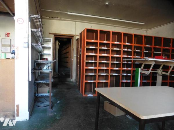 PANNECE, idéalement situés, 15 mns au Nord d'Ancenis-Saint-Géréon, idéal artisan, locaux d'activité