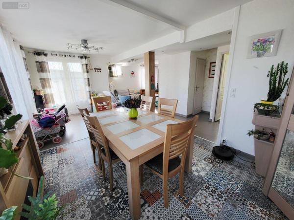 Immeuble de rapport à vendre à Ussel en Corrèze (19200), ref : UM 1299