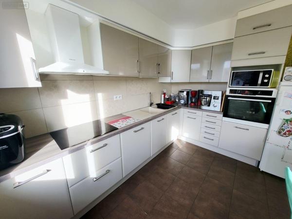 Immeuble de rapport à vendre à Ussel en Corrèze (19200), ref : UM 1299