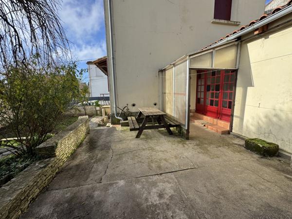 SAINTES PROCHE CENTRE VILLE