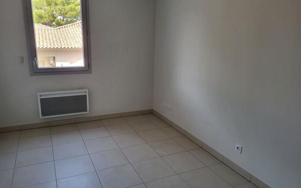 Appartement à louer    1 pièce •  Vedène