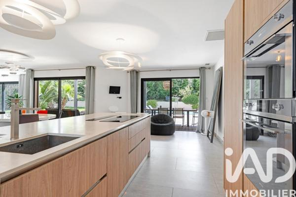 Maison à vendre 5 pièces 188 m² Gassin