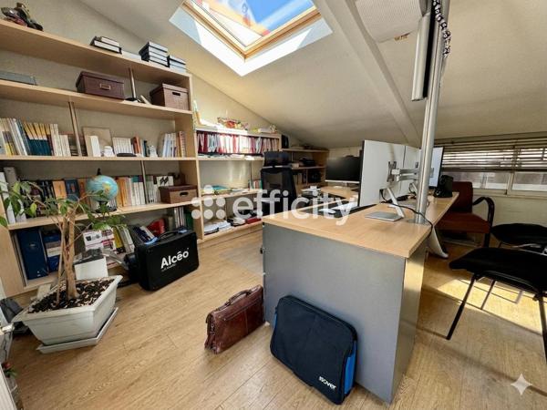 Local Commercial 10 pièces - 1086 m² Exclusivité