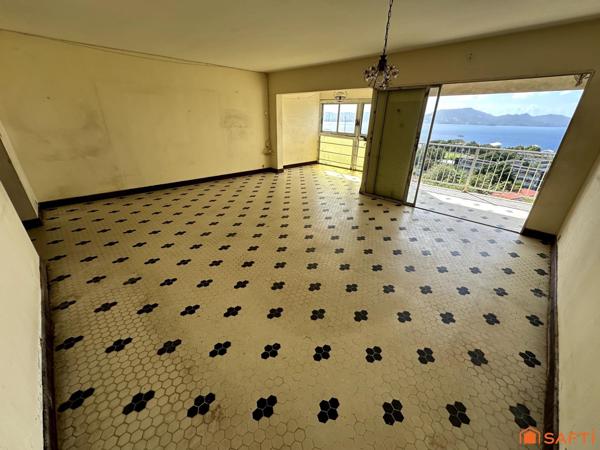 BELLEVUE/SCHOELCHER T4 DUPLEX À VENDRE VUE MER