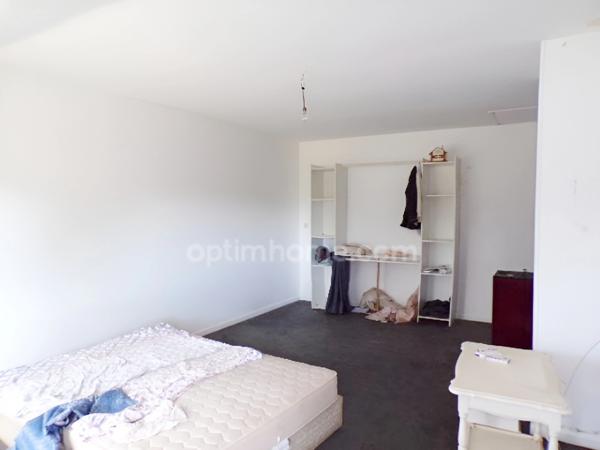 Calme absolu , sans vis à vis sur 5000 M2 de terrain