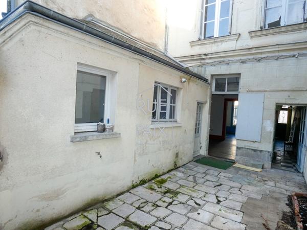 86100 CHATELLERAULT Châtellerault : Maison de ville secteur centre-ville