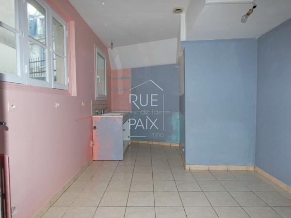 86100 CHATELLERAULT Châtellerault : Maison de ville secteur centre-ville