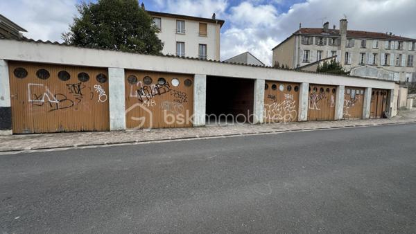 Parking de 110 m²