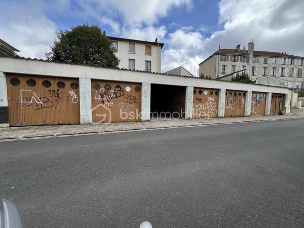 Parking de 110 m²