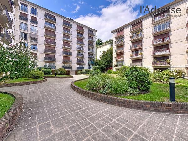 Saint Cloud - Appartement 2 pièces 53m² avec balcon - Cave