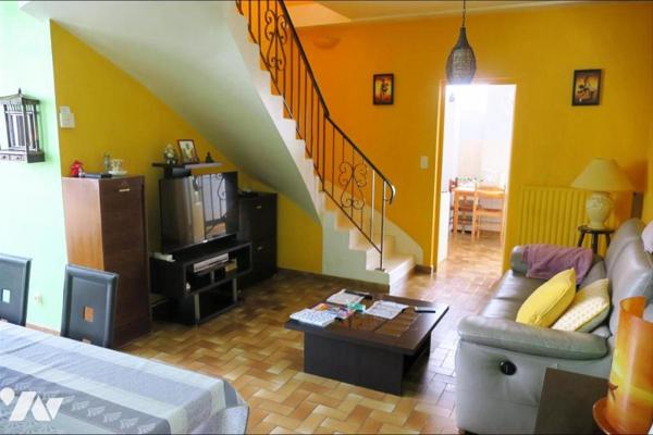 Immeuble de rapport - 6 Appartements - Cour - Parkings - Caves - 444 m² cadastré.