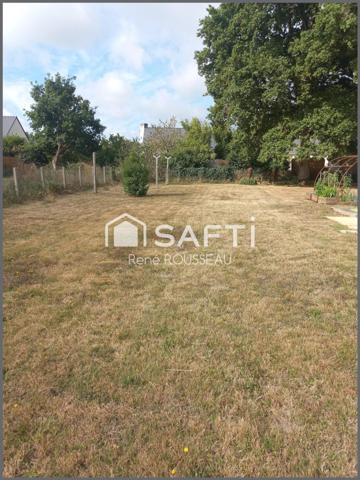 Terrain constructible libre de tout constructeur.