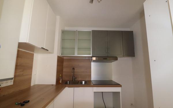 Appartement à louer    2 pièces • 42,97 m2 Aubagne