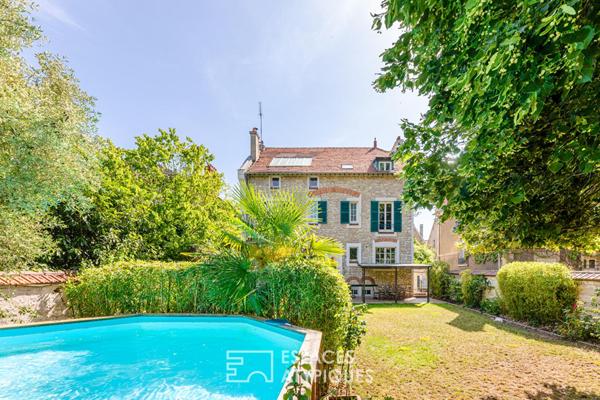 Villa historique Art nouveau avec jardin et atelier d’artiste au coeur de Mantes la Jolie