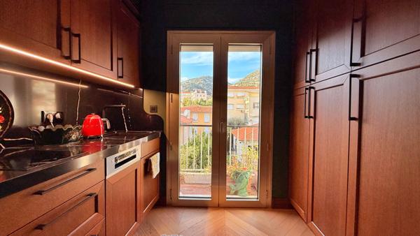 Beaulieu-sur-Mer Centre-ville, 2 pièces rénové avec élégance