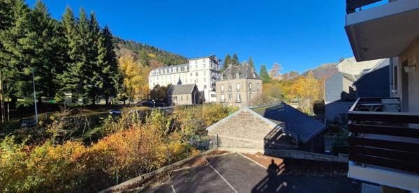 Appartement F1 avec garage, grand balcon exposé sud, potentiel locatif immédiat, rdc.