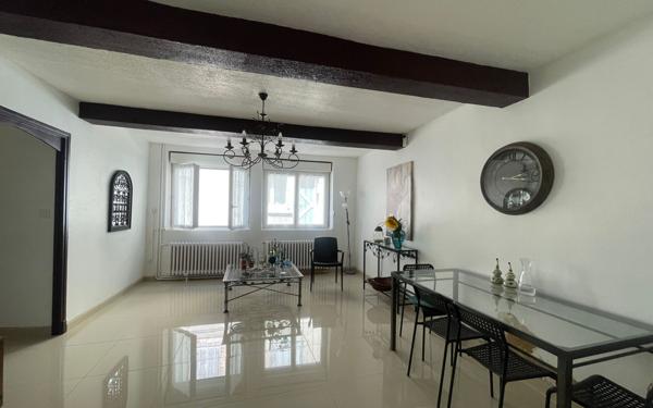 Maison à vendre    5 pièces •  Villemoustaussou