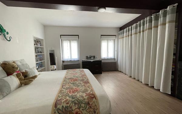 Maison à vendre    5 pièces •  Villemoustaussou